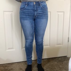 Beautiful high rise jean!